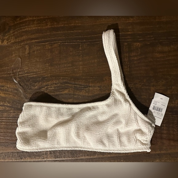 GOOD AMERICAN Always Fits One Shoulder Bikini Top - Picture 2 of 3